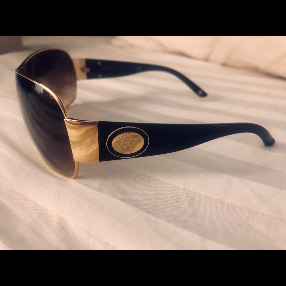 Versace Sunglasses - Picture 4 of 5